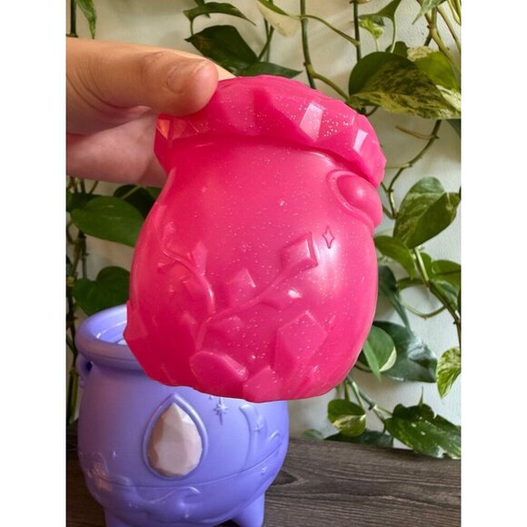 Magic Mixies Magical Cauldron with Potion Bottles – Moose Toys - Picture 5 of 11